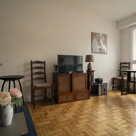 Spacious Studio In The Heart Of * Paris