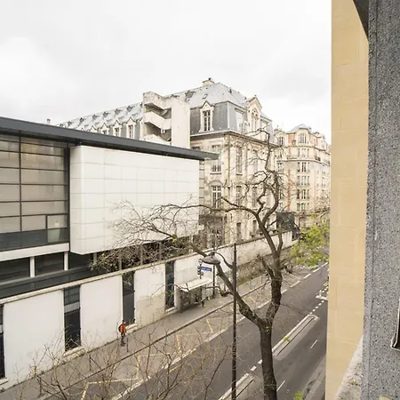 Spacious Studio In The Heart Of Apartment Paris